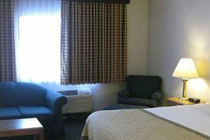 Hotel Baymont Inn And Suites Janesville