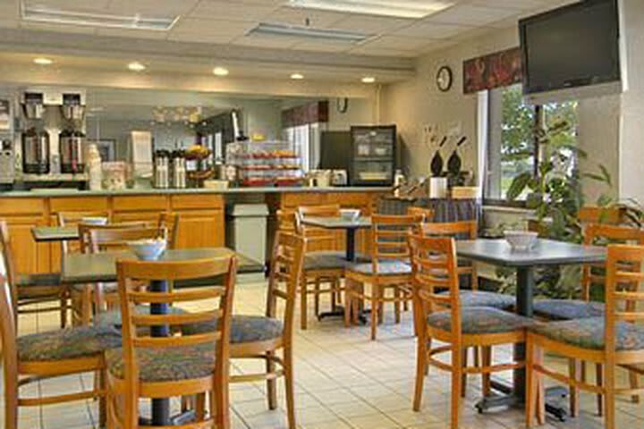 Hotel Baymont Inn And Suites Janesville