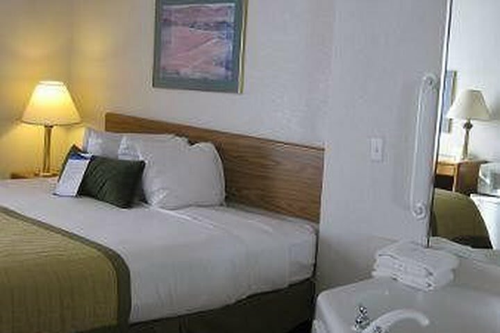 Hotel Baymont Inn And Suites Janesville