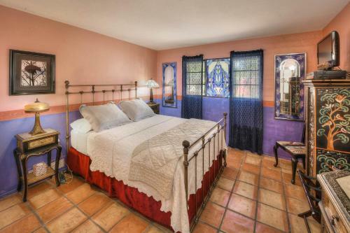 Azure Gate Bed And Breakfast