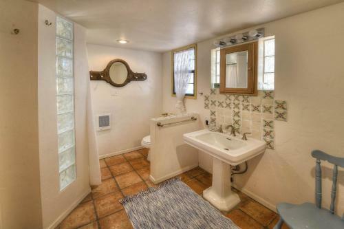 Azure Gate Bed And Breakfast
