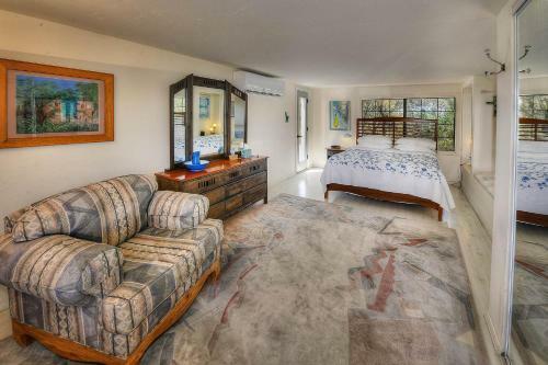 Azure Gate Bed And Breakfast