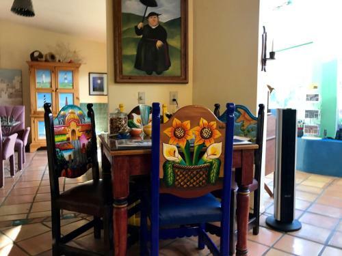Azure Gate Bed And Breakfast
