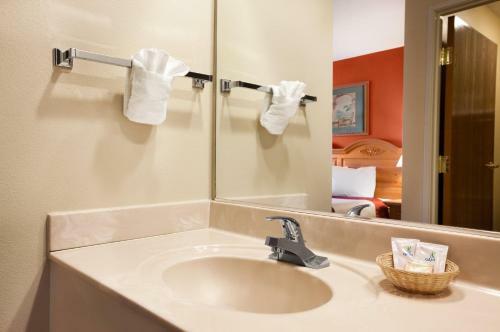 Hotel Super 8 By Wyndham Marana/tucson Area