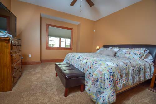 Serenity Now Five-bedroom Holiday Home