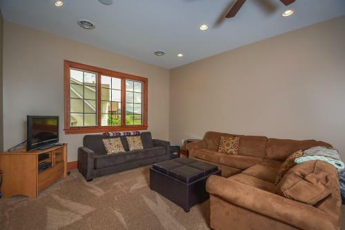 Serenity Now Five-bedroom Holiday Home