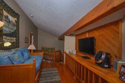 Blue Moon Three-bedroom Holiday Home
