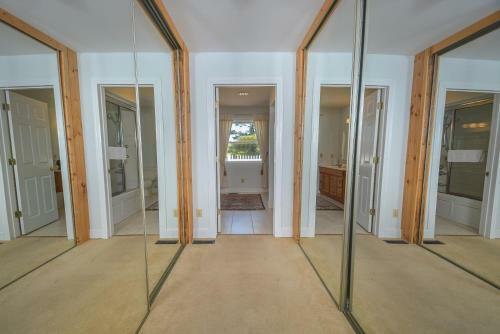 La Dolce Vita Six-bedroom Holiday Home