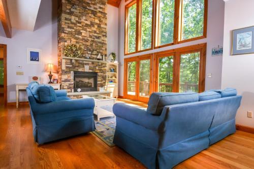 Commander's Quarters Five-bedroom Holiday Home
