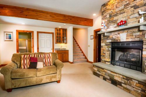 Commander's Quarters Five-bedroom Holiday Home
