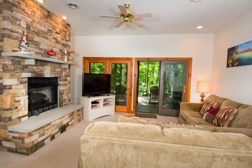 Commander's Quarters Five-bedroom Holiday Home