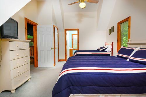 Commander's Quarters Five-bedroom Holiday Home