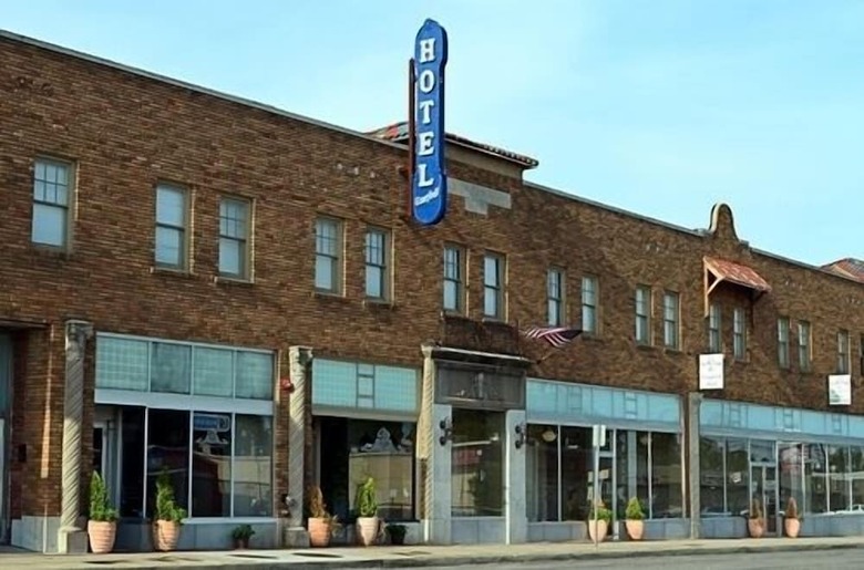 The Campbell Hotel
