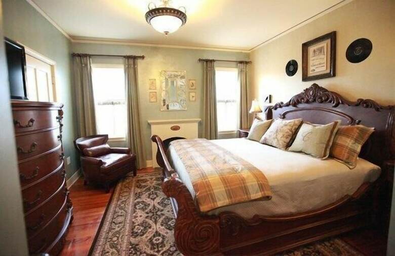 The Campbell Hotel