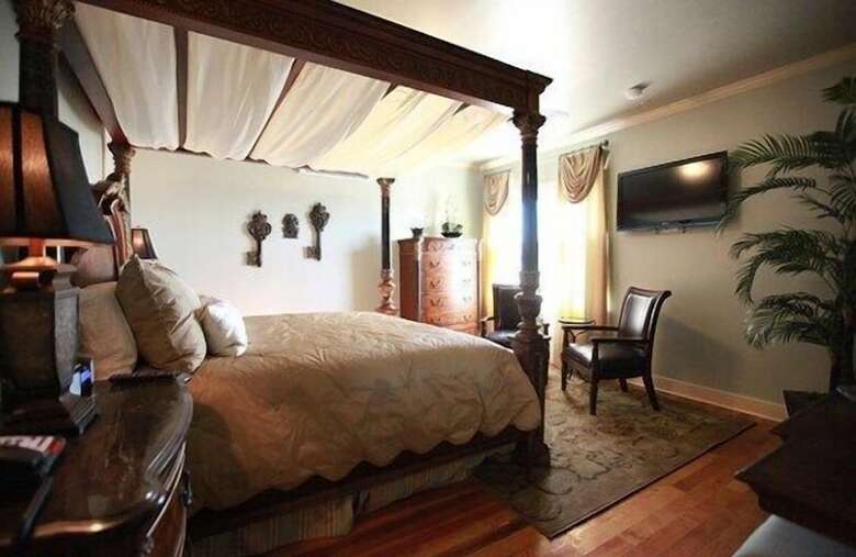 The Campbell Hotel