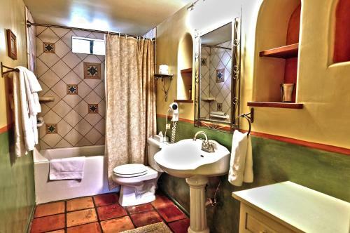 Hotel Blue Iguana Inn