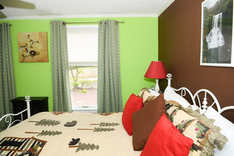 Bed & Breakfast Clay Corner Inn