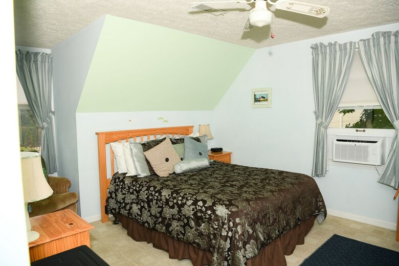 Bed & Breakfast Clay Corner Inn