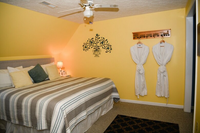 Bed & Breakfast Clay Corner Inn