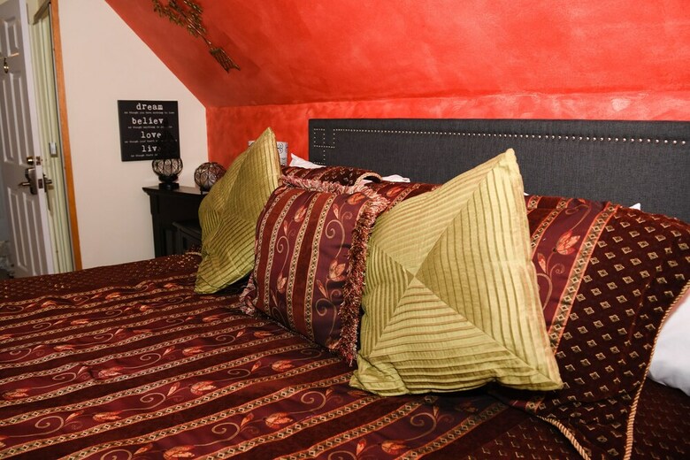 Bed & Breakfast Clay Corner Inn