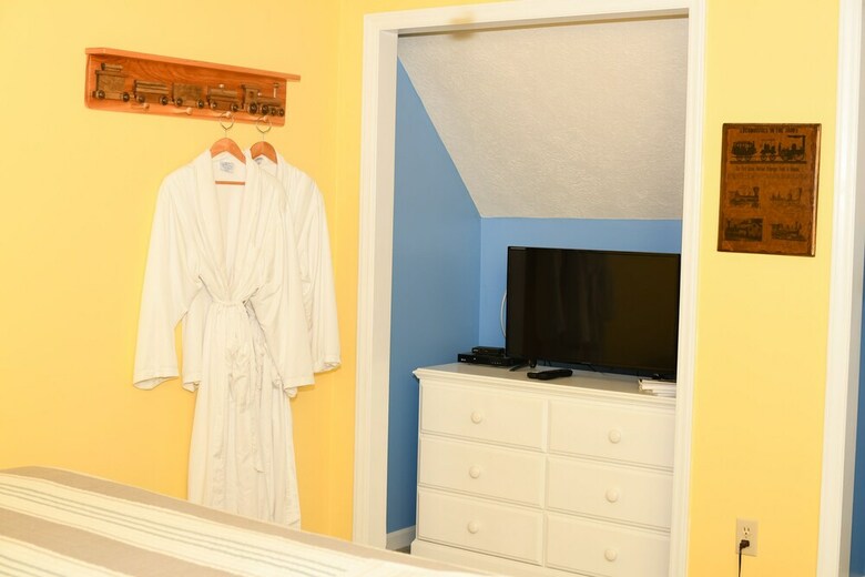 Bed & Breakfast Clay Corner Inn