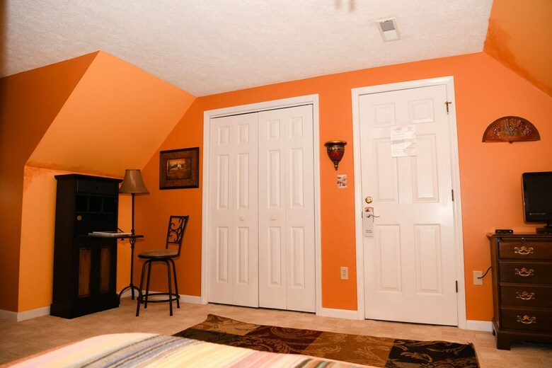 Bed & Breakfast Clay Corner Inn