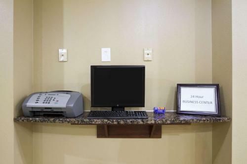 Hotel Microtel Inn & Suites By Wyndham Lithonia/stone Mountain