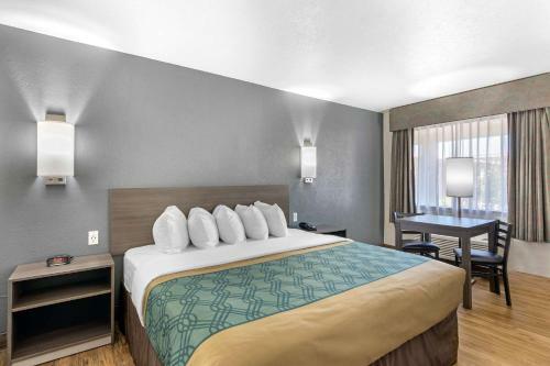 Motel Econolodge Inn & Suites