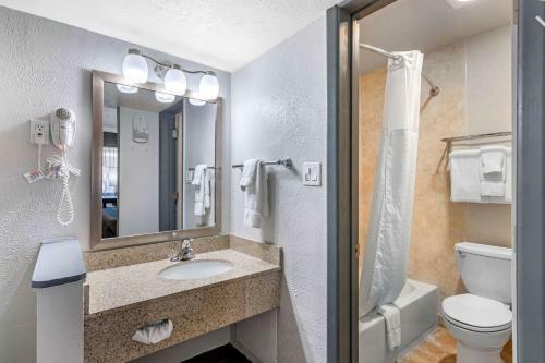 Motel Econolodge Inn & Suites