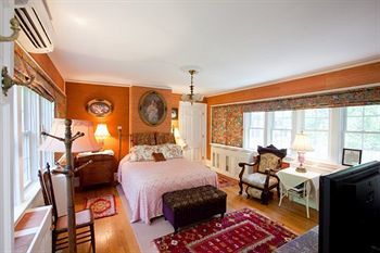 Melange Bed & Breakfast