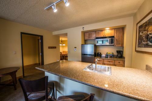 The Grand Lodge Hotel And Suites