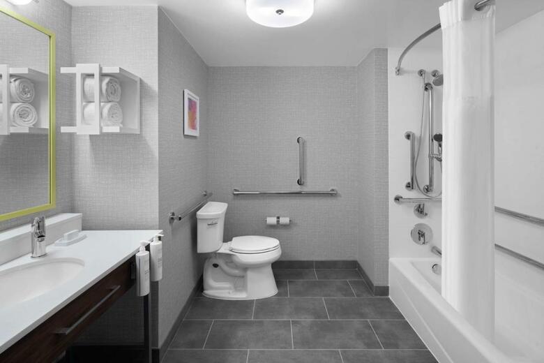 Hotel Hampton Inn & Suites Grand Rapids-airport 28th St
