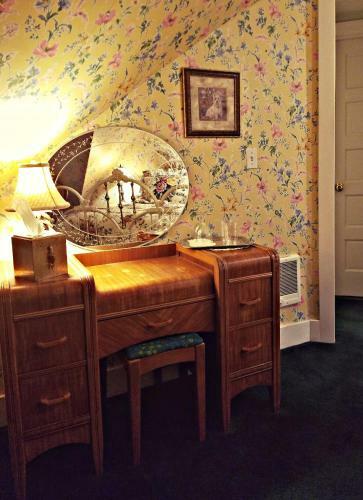 Geiger Victorian Bed And Breakfast