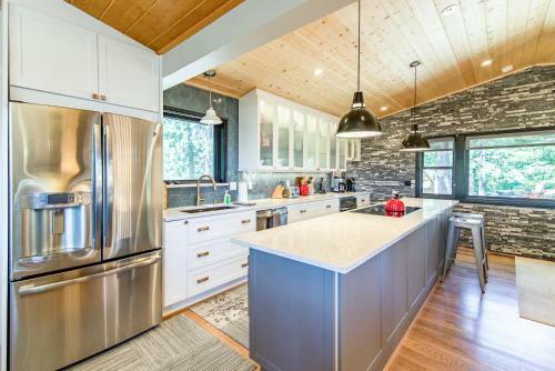 8917 Glen Dr Cabin