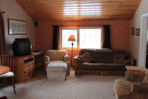 Meandering Moose Cabins