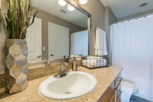 Deluxe Channelside Apartment (bc-c522)