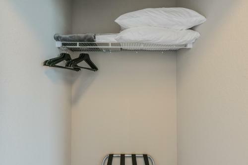 Deluxe Channelside Apartment (bc-c522)