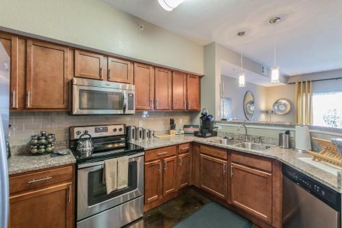 Deluxe Channelside Apartment (bc-c522)