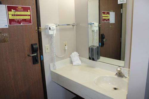 Motel Asteria Inn And Suites