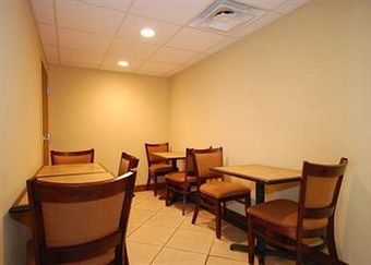 Hotel Rodeway Inn Forest Park