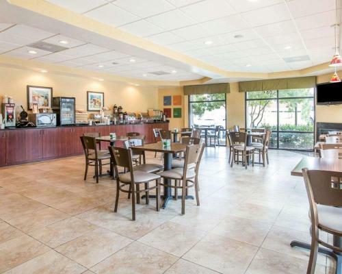 Hotel Comfort Suites Atlanta Airport