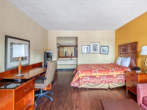 Motel American Atlanta Inn And Suites