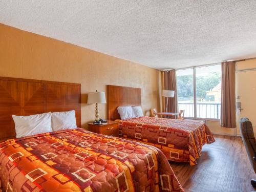 Motel American Atlanta Inn And Suites