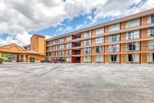 Motel American Atlanta Inn And Suites