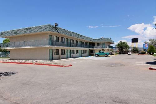 Motel 6 Grants