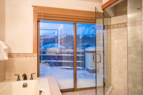 Apartamento Penthouse At The Peaks 623 Apts