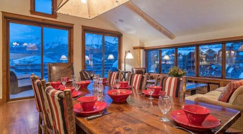 Apartamento Penthouse At The Peaks 623 Apts