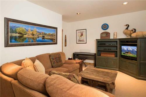 Granite Ridge Homestead 3091 Home