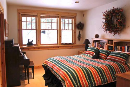 3137 Arrowhead - Four Bedroom Home