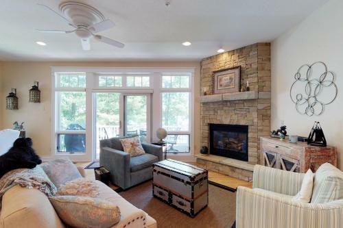 Apartamento Lakefront At Creekside